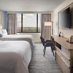 Deluxe Upper Floors Queen Room